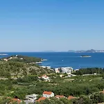 Stunning 2 Bedroom Apartman
