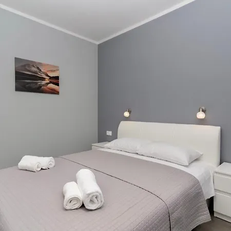 Stunning 2 Bedroom アパート