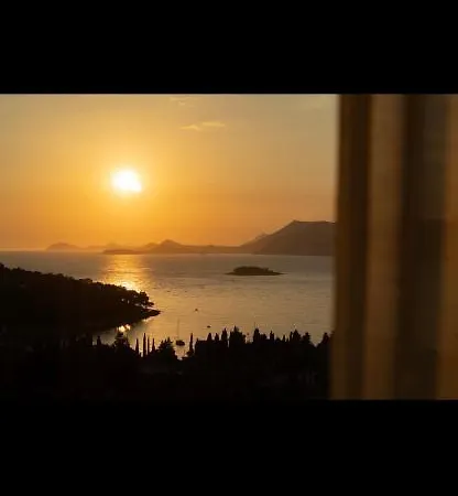 Stunning 2 Bedroom Apartman Cavtat